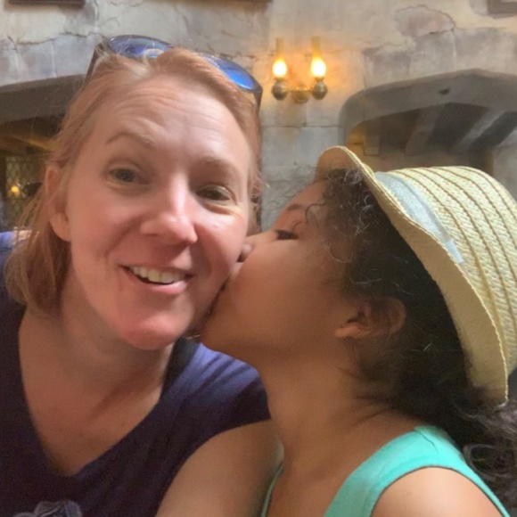 Meet your Posher, Katie - Picture 4 of 6